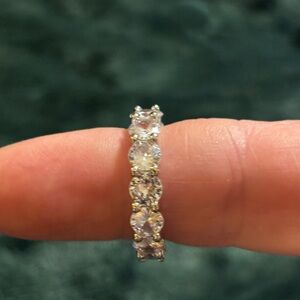 Elegant Silver Women's Ring